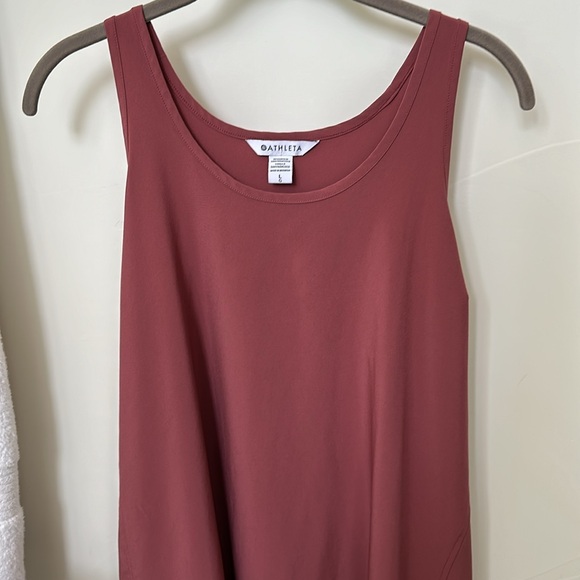 Athleta Travelers Presidio dress with pockets Rosewood size large. - Picture 4 of 5
